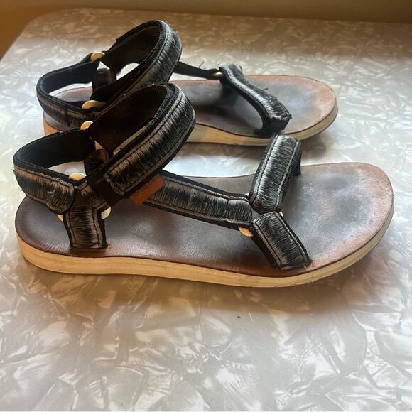 Teva sandals - Picture 1 of 6